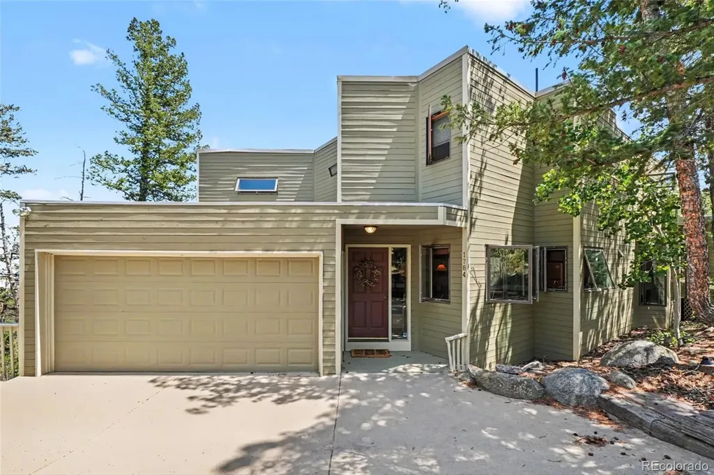 1784 Deer Trail Road Boulder CO 80302
