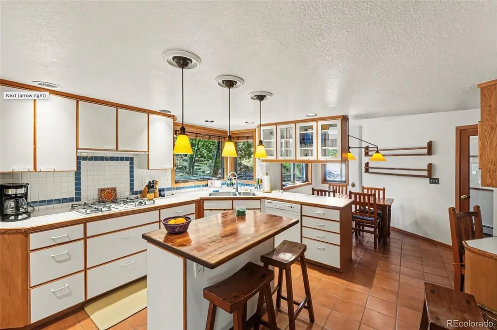 1784 Deer Trail Road Boulder CO 80302