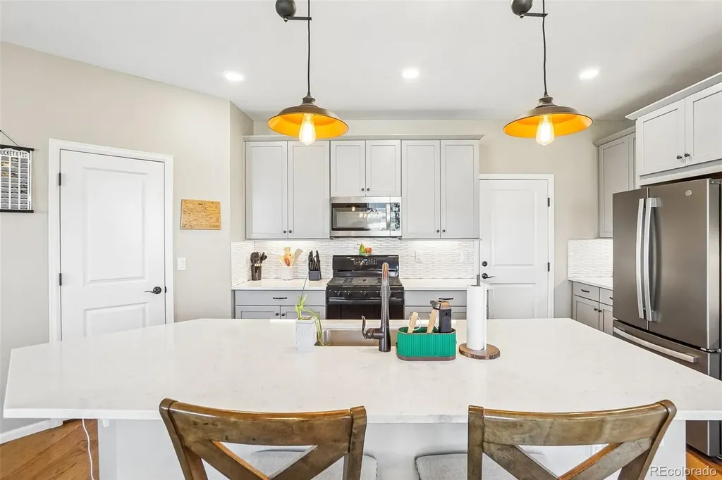 865 N Waterloo Circle Aurora CO 80018