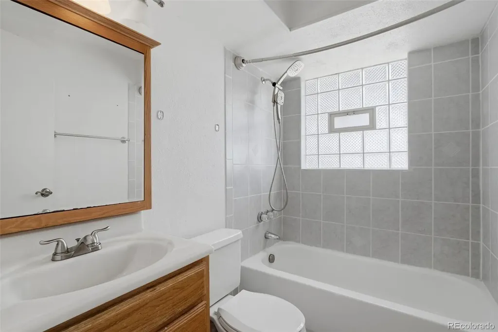 4202 W Rice Place Denver CO 80236