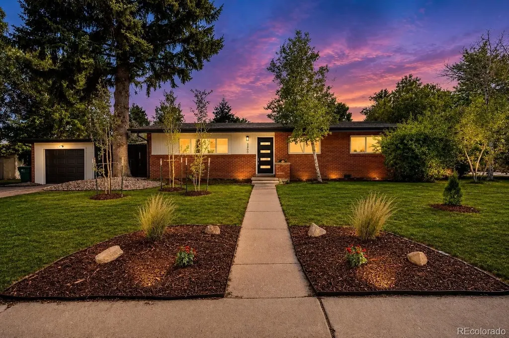2490 Lewis Street Lakewood CO 80215