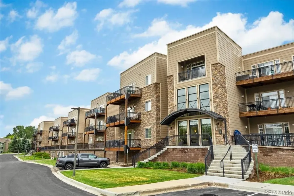Denver CO, 6000 W Floyd Avenue, Unit 115
