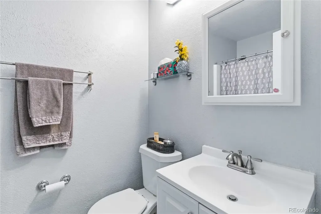 12347 E Bates Circle Aurora CO 80014