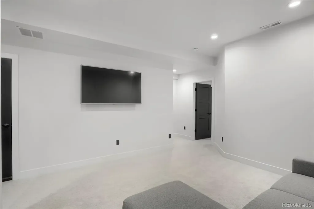 2071 S Grant Street Denver CO 80210
