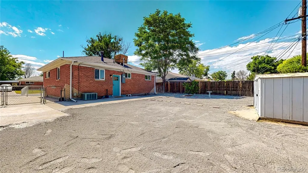 7020 Avrum Drive Denver CO 80221