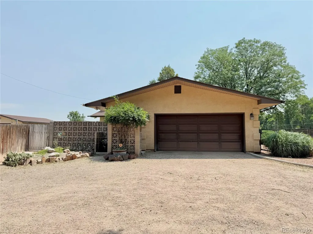 2209 Hillside Road Pueblo CO 81006