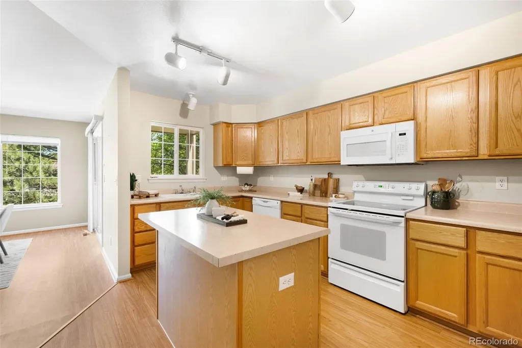 9663 Brentwood Way Broomfield CO 80021