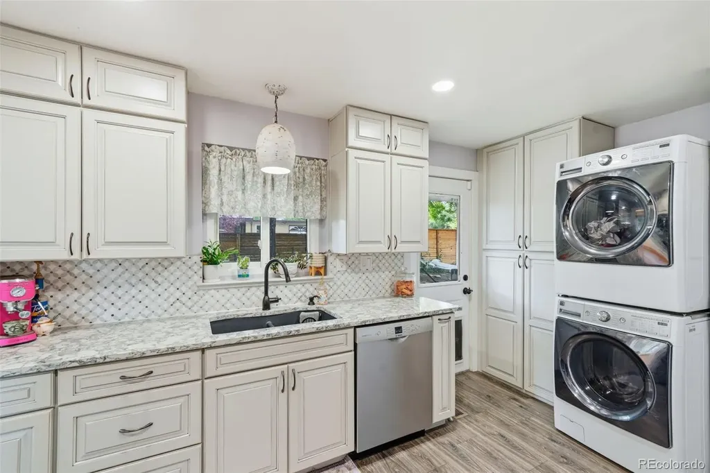8187 W 17th Avenue Lakewood CO 80214