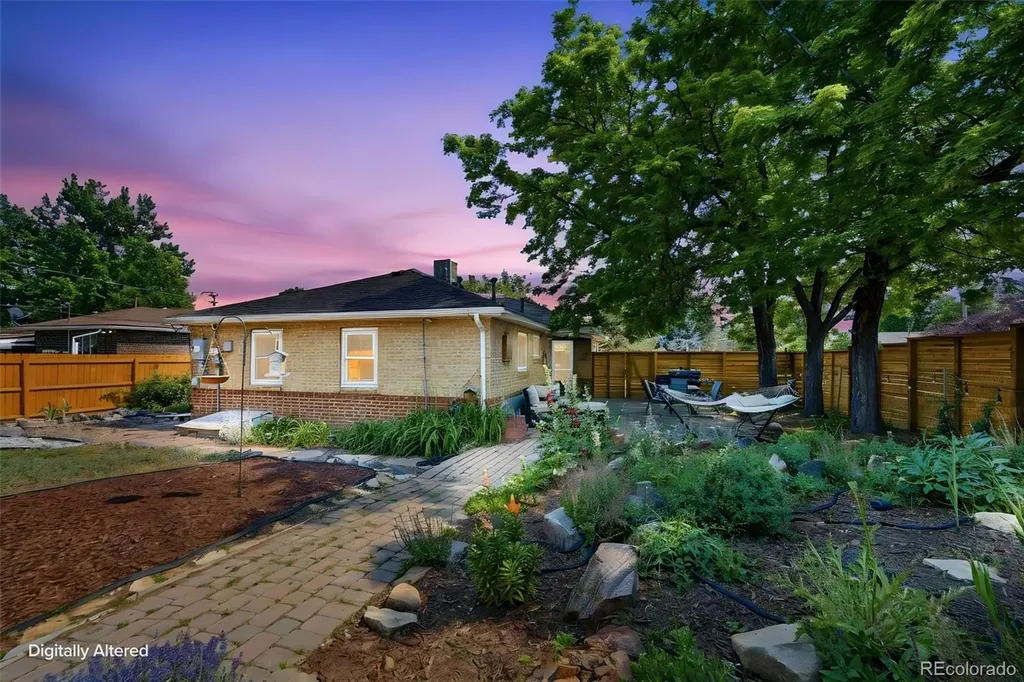 8187 W 17th Avenue Lakewood CO 80214