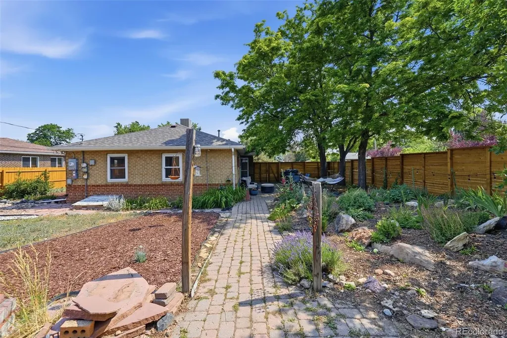 8187 W 17th Avenue Lakewood CO 80214