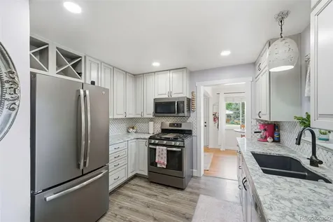 8187 W 17th Avenue Lakewood CO 80214