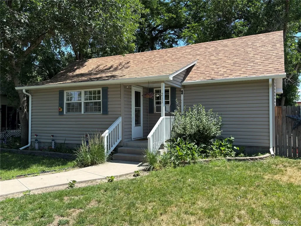 211 Clifton Street Brush CO 80723