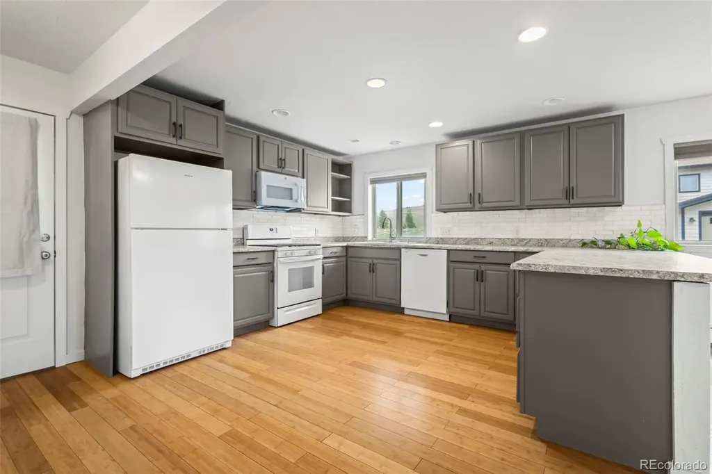 30 GCR 8945 Granby CO 80446