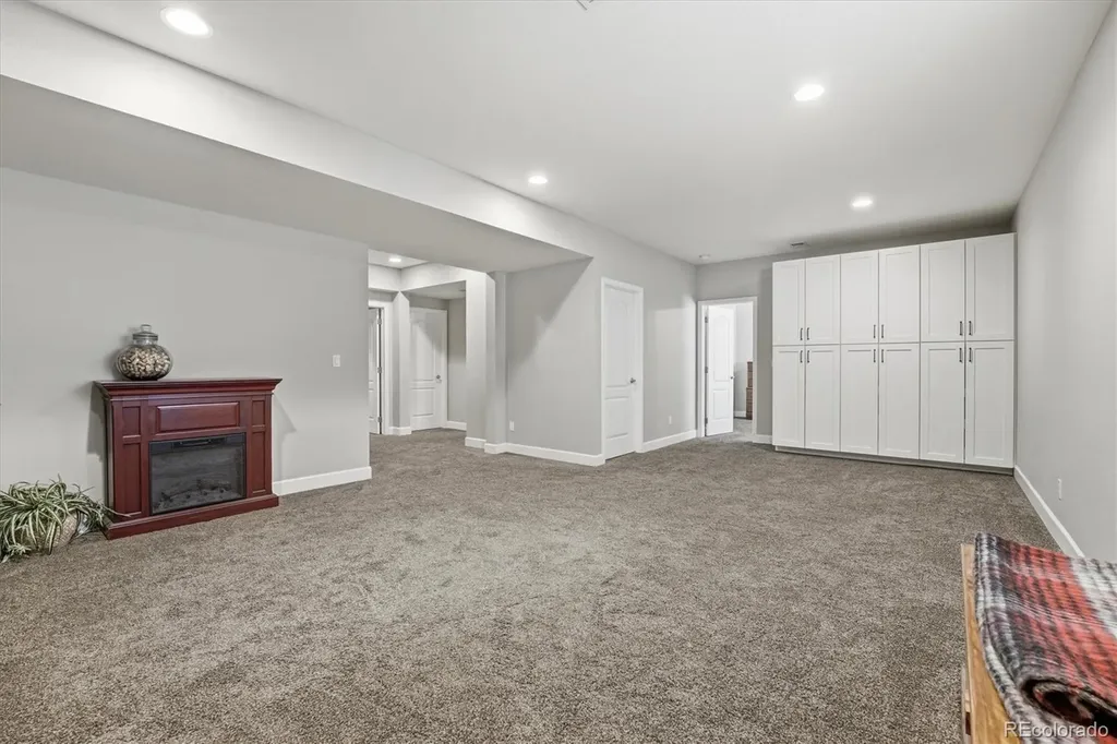 6867 S Duquesne Court Aurora CO 80016