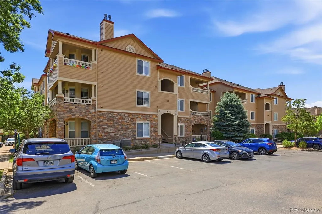 9557 W San Juan Circle Littleton CO 80128