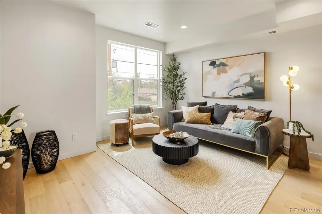 4829 W 10th Avenue Denver CO 80204
