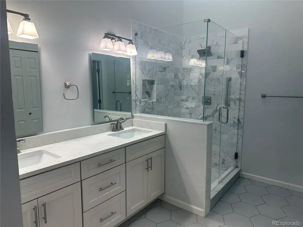 4292 S Fairplay Circle Aurora CO 80014