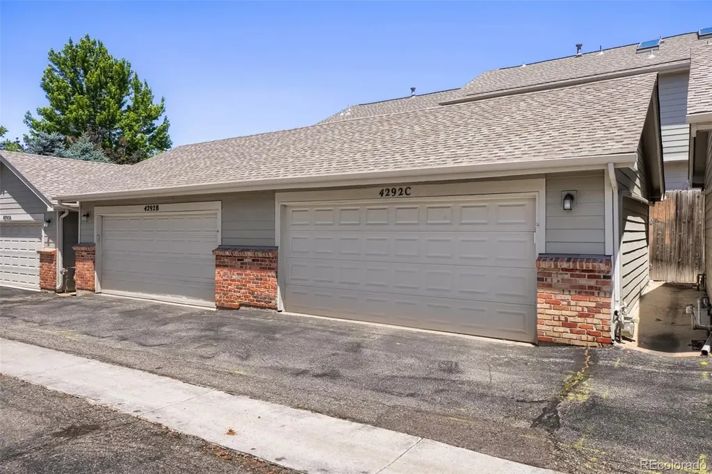 4292 S Fairplay Circle Aurora CO 80014