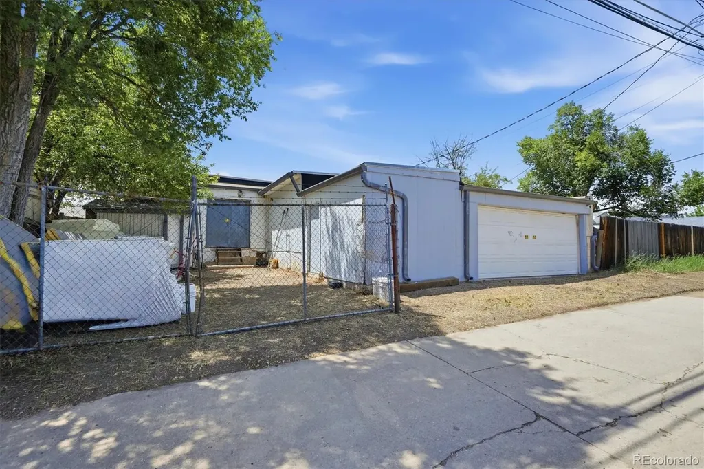 1050 S Quitman Street Denver CO 80219