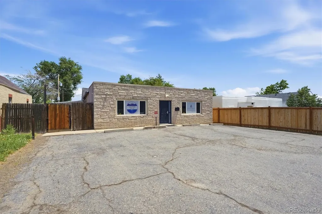 1050 S Quitman Street Denver CO 80219