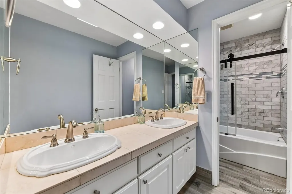 3612 S Spruce Street Denver CO 80237