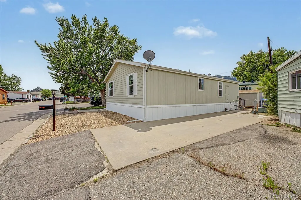 25 Zodiac Street Golden CO 80401