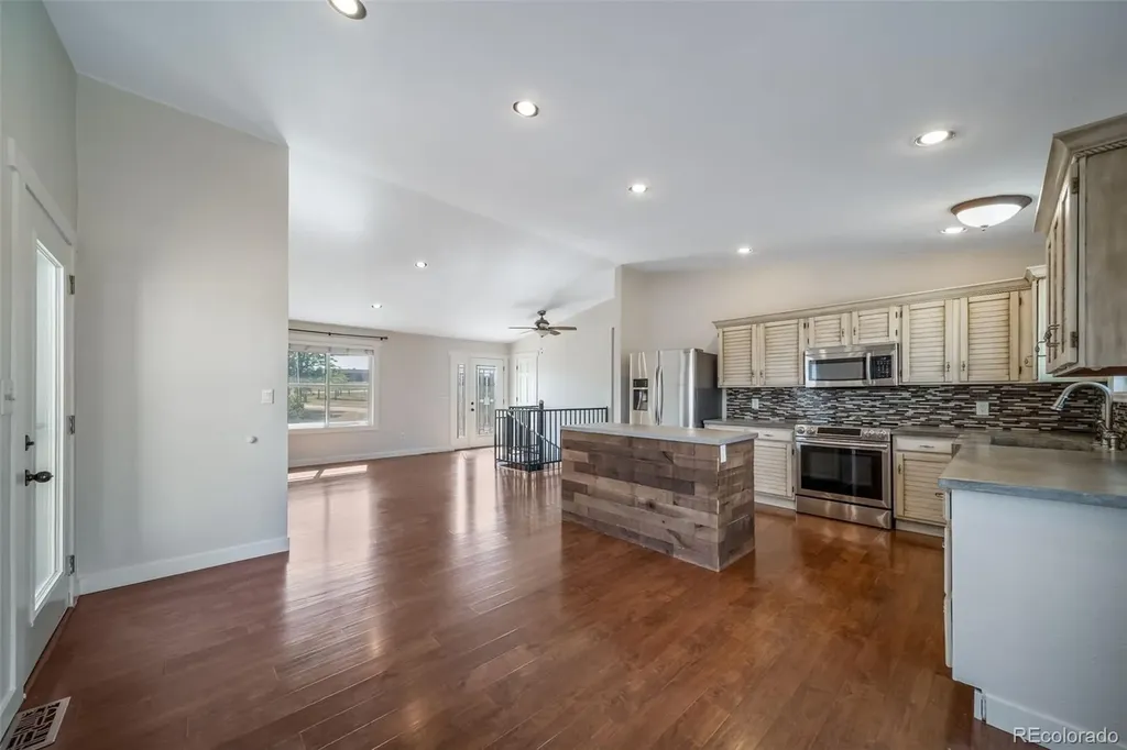 8245 Sun Country Drive Elizabeth CO 80107