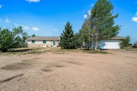 8245 Sun Country Drive Elizabeth CO 80107
