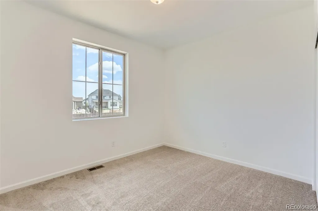 170 S Vandriver Way Aurora CO 80018