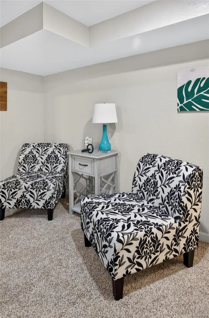 7650 S Kit Carson Drive Centennial CO 80122