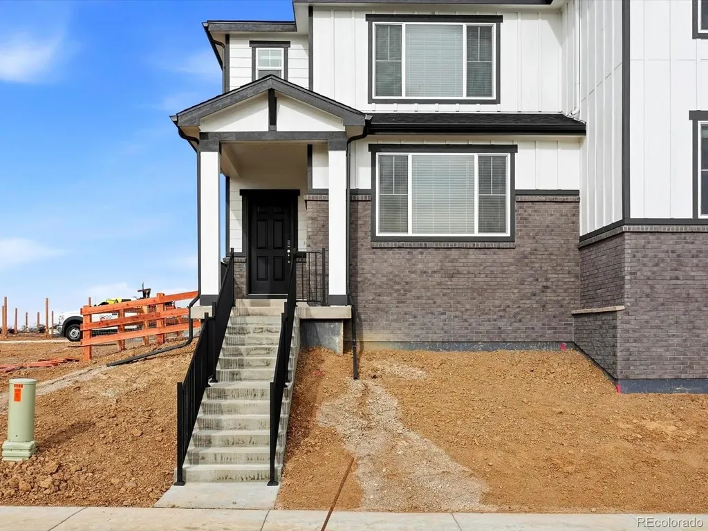 2233 E 164th Avenue Thornton CO 80602