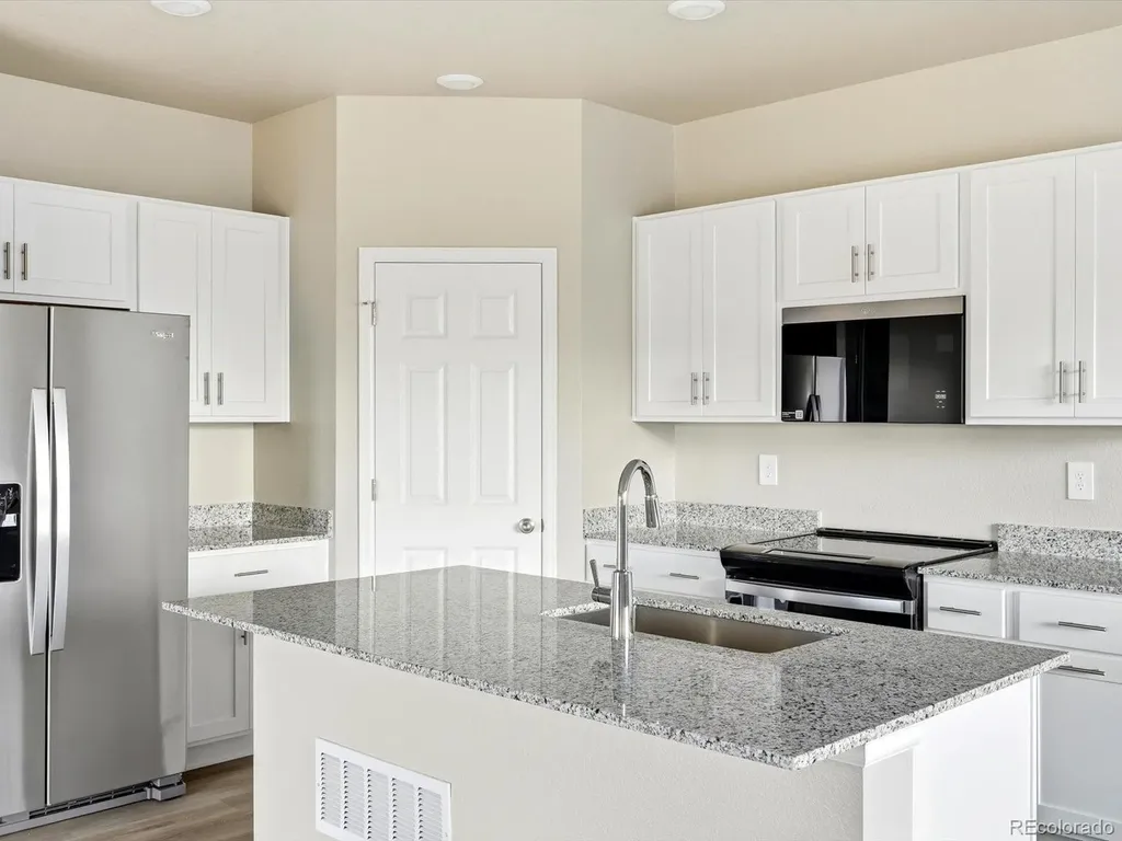 2233 E 164th Avenue Thornton CO 80602
