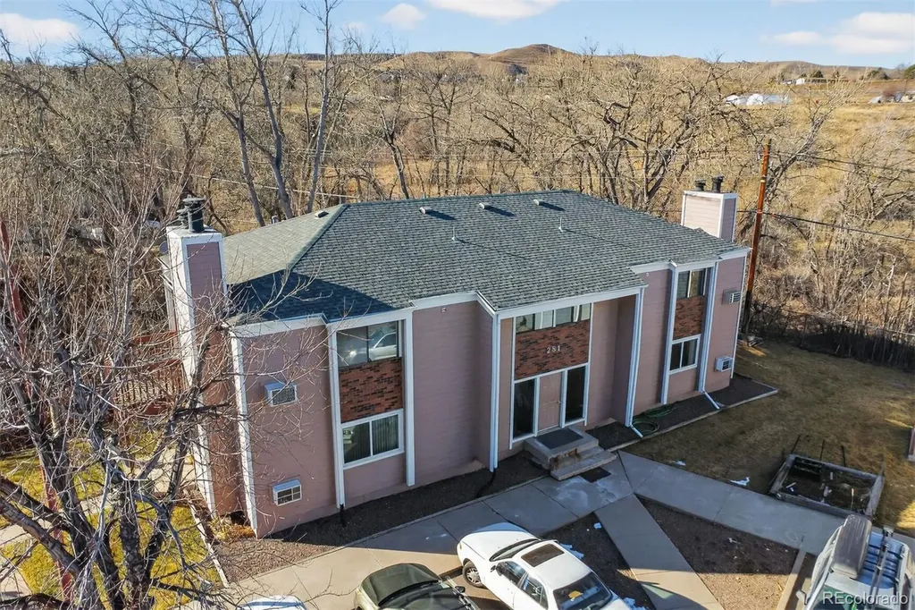 281 S Zinnia Way Lakewood CO 80228
