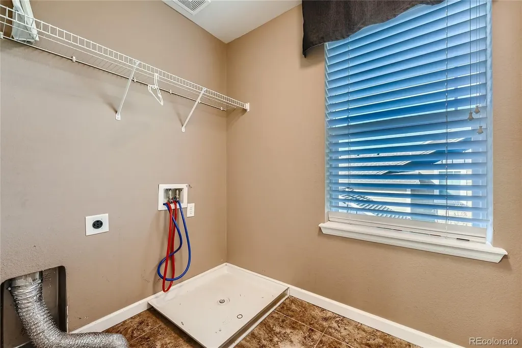 6560 S Ider Street Aurora CO 80016