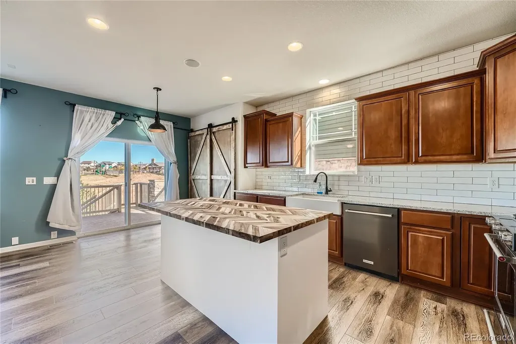 6560 S Ider Street Aurora CO 80016
