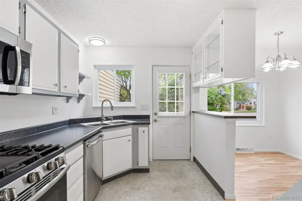1719 S Lee Street Lakewood CO 80232