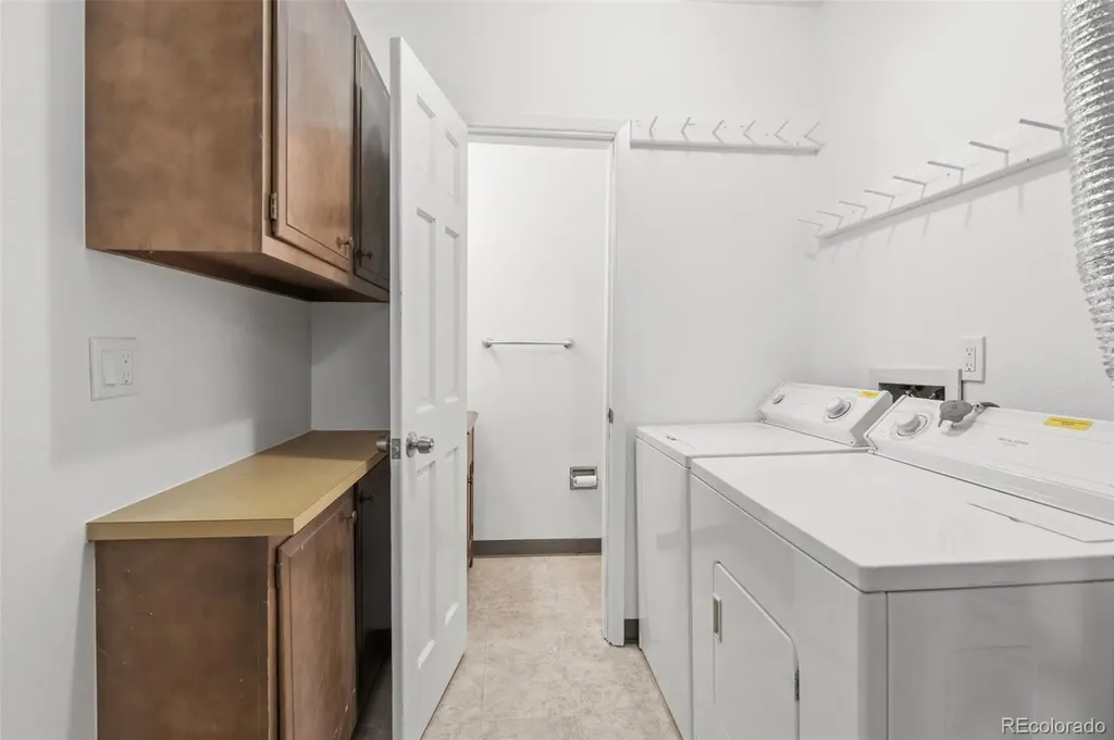 1719 S Lee Street Lakewood CO 80232