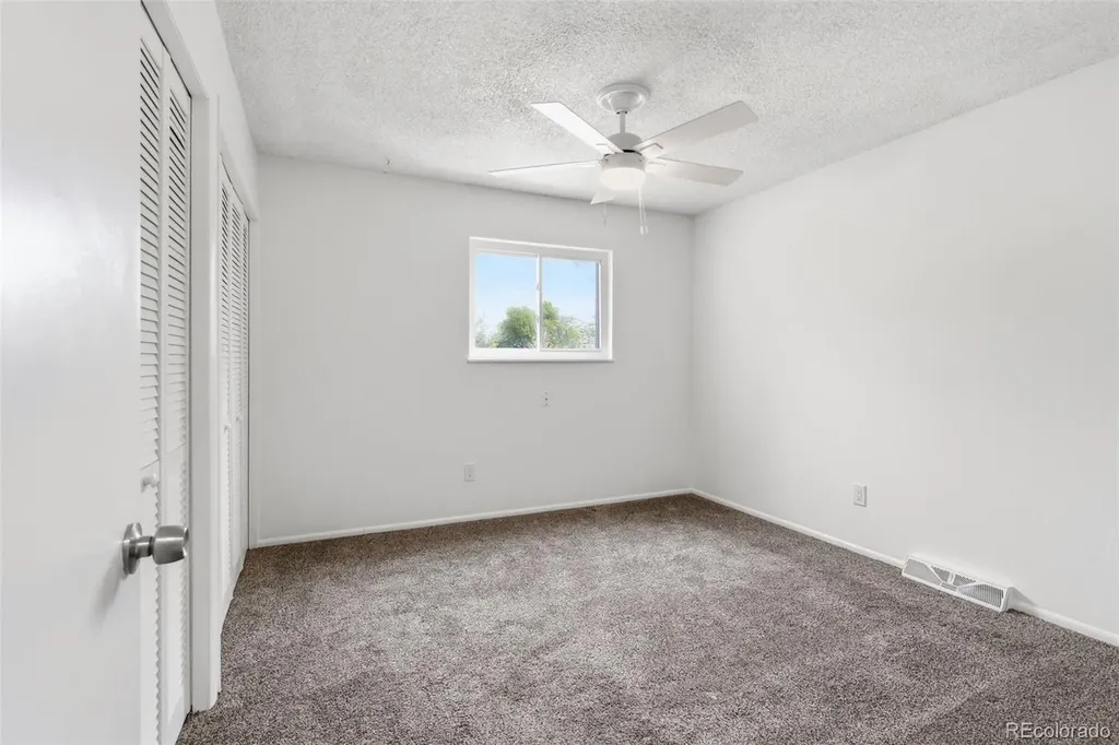 1719 S Lee Street Lakewood CO 80232
