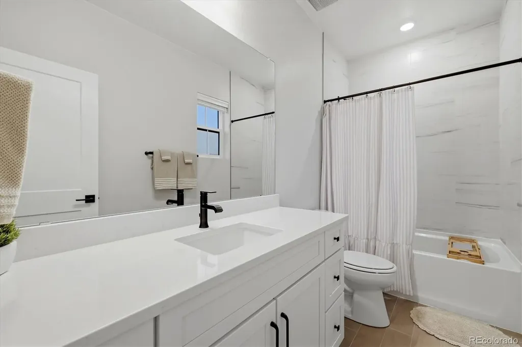8908 Buttonwillow Drive Littleton CO 80125