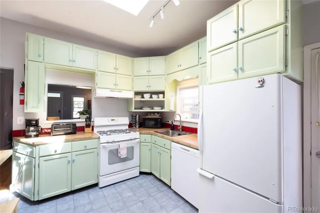 4847 N Meade Street Denver CO 80221