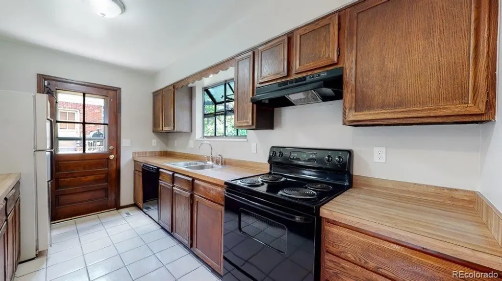 5745 W 2nd Avenue Lakewood CO 80226
