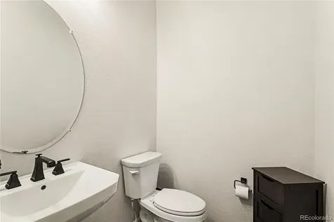 4044 Haleyville Court Aurora CO 80019
