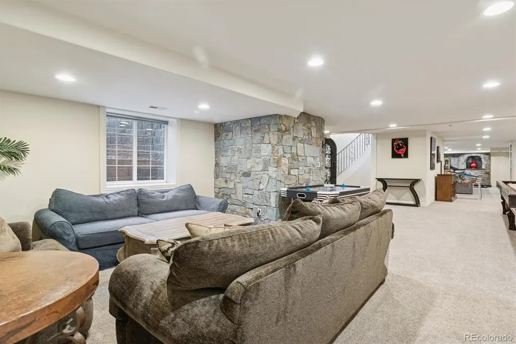 42 Sunset Drive Englewood CO 80113