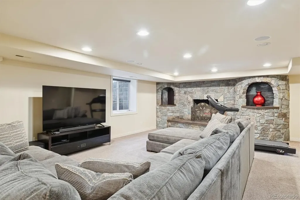 42 Sunset Drive Englewood CO 80113