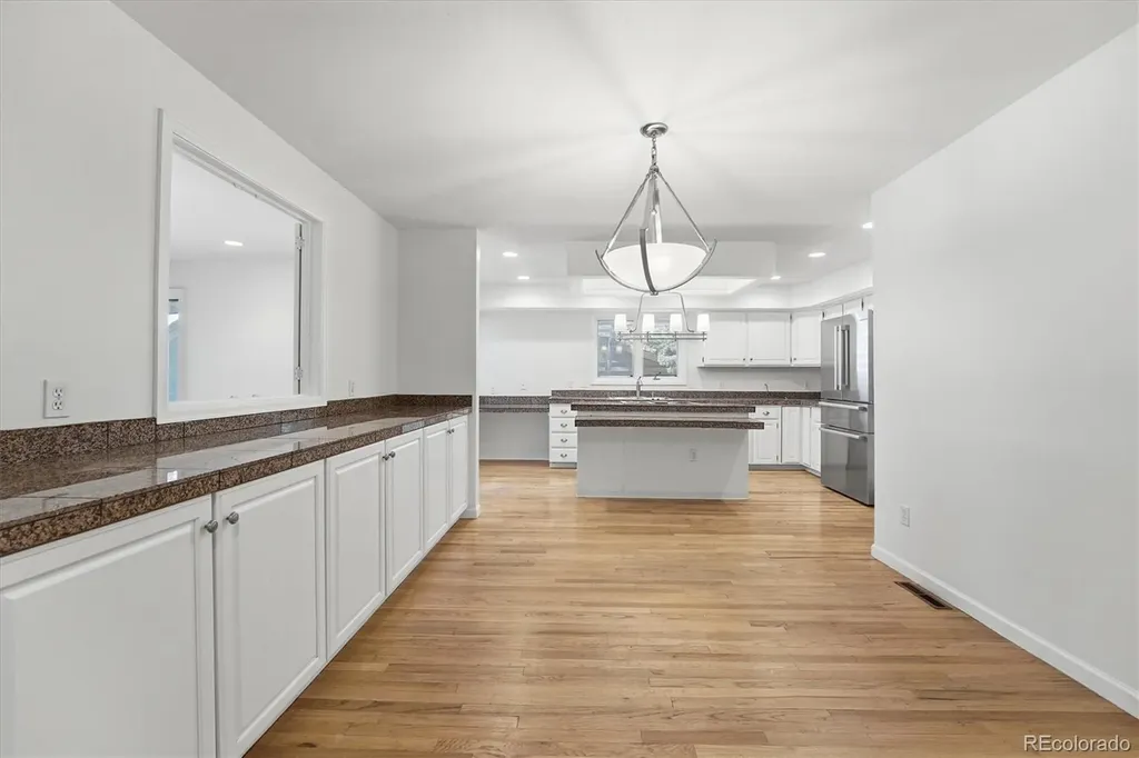 1520 W Briarwood Avenue Littleton CO 80120