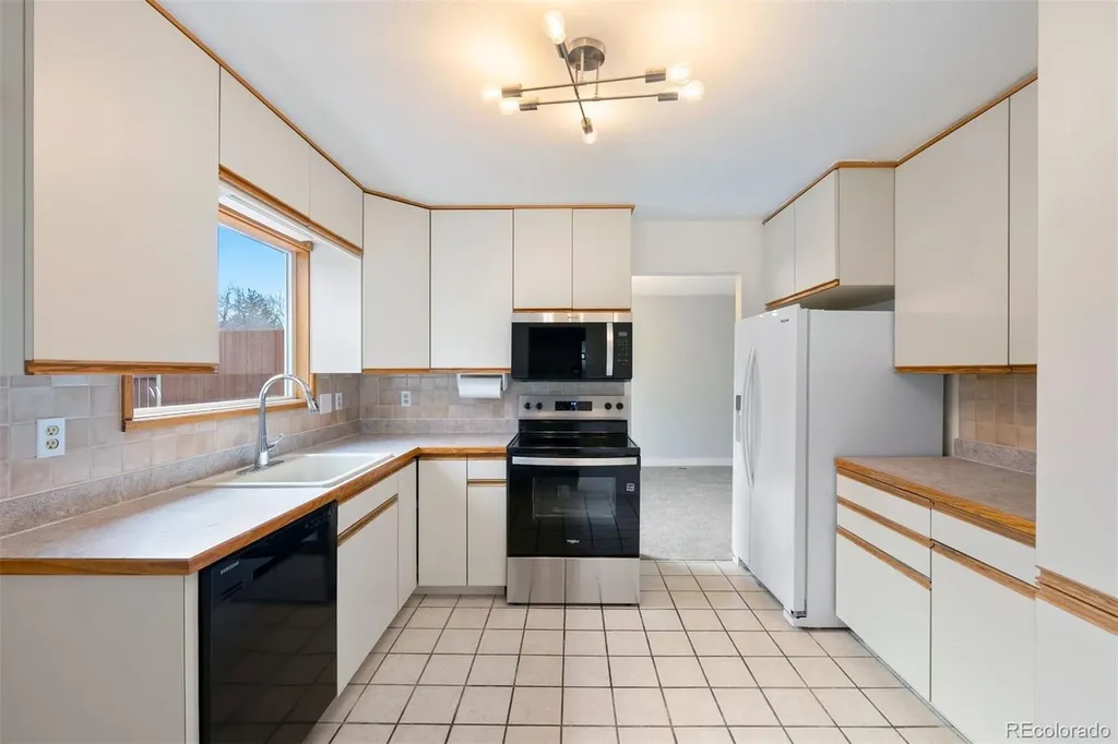 8742 E Amherst Drive Denver CO 80231