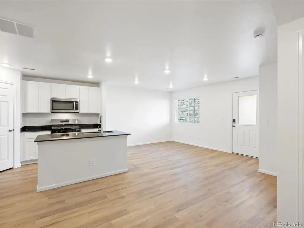 21256 E 65th Drive Aurora CO 80019