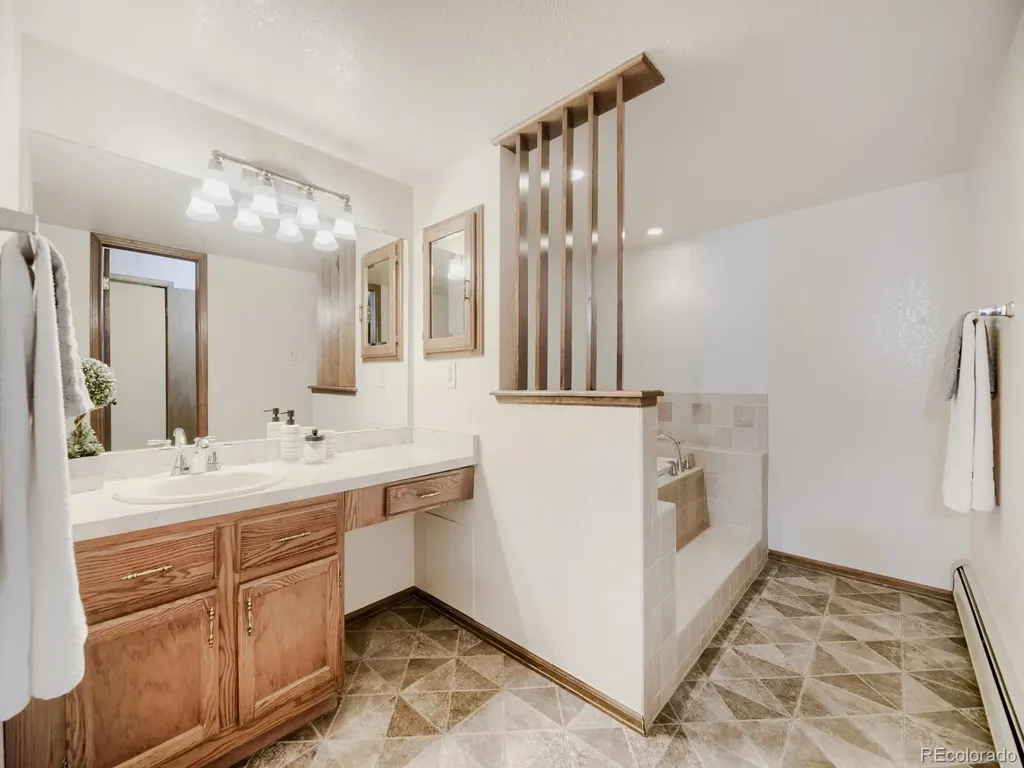 2835 W Davies Drive Littleton CO 80120