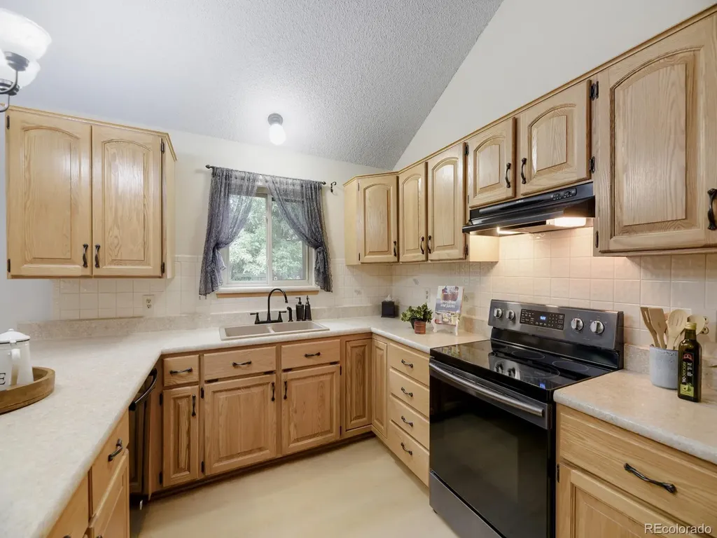 2835 W Davies Drive Littleton CO 80120