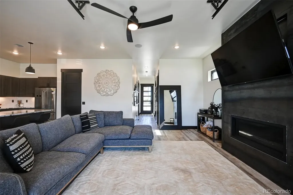 10503 Willow Avenue Poncha Springs CO 81242